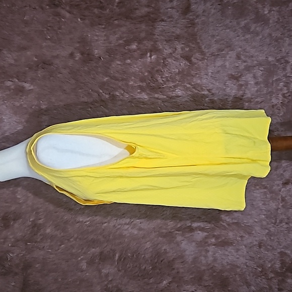 Crown & Ivy Textured Sleeveless Blouse NWT - Picture 4 of 5